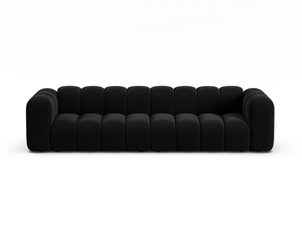 Lupine Velour modulares Sofa 4 Sitzer in Black-Salvador präsentiert im Onlineshop von KAQTU Design AG. 4er Sofa ist von Micadoni