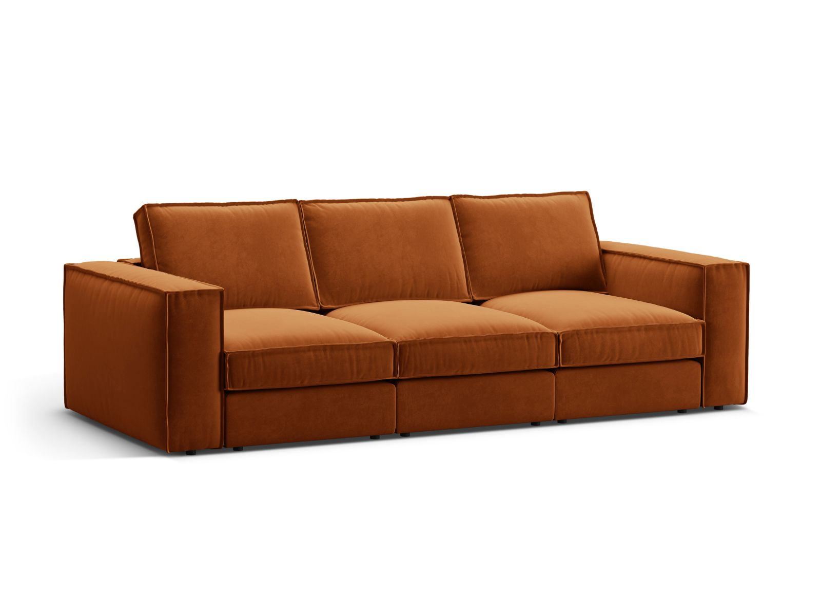 Elegantes 4-Sitzer Sofa Pola in warmem Terracotta, ideal für stilvolle Wohnräume, erhältlich bei KAQTU Design AG.