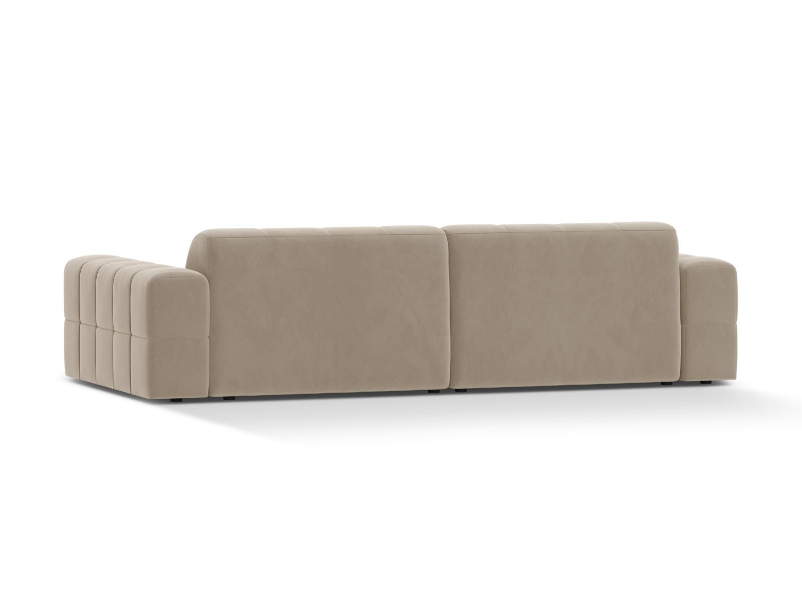 Elegantes 4-Sitzer Sofa Jennifer in hochwertigem Dunkelbeige, ideal für moderne Wohnräume und gesellige Abende mit Familie und Freunden.
