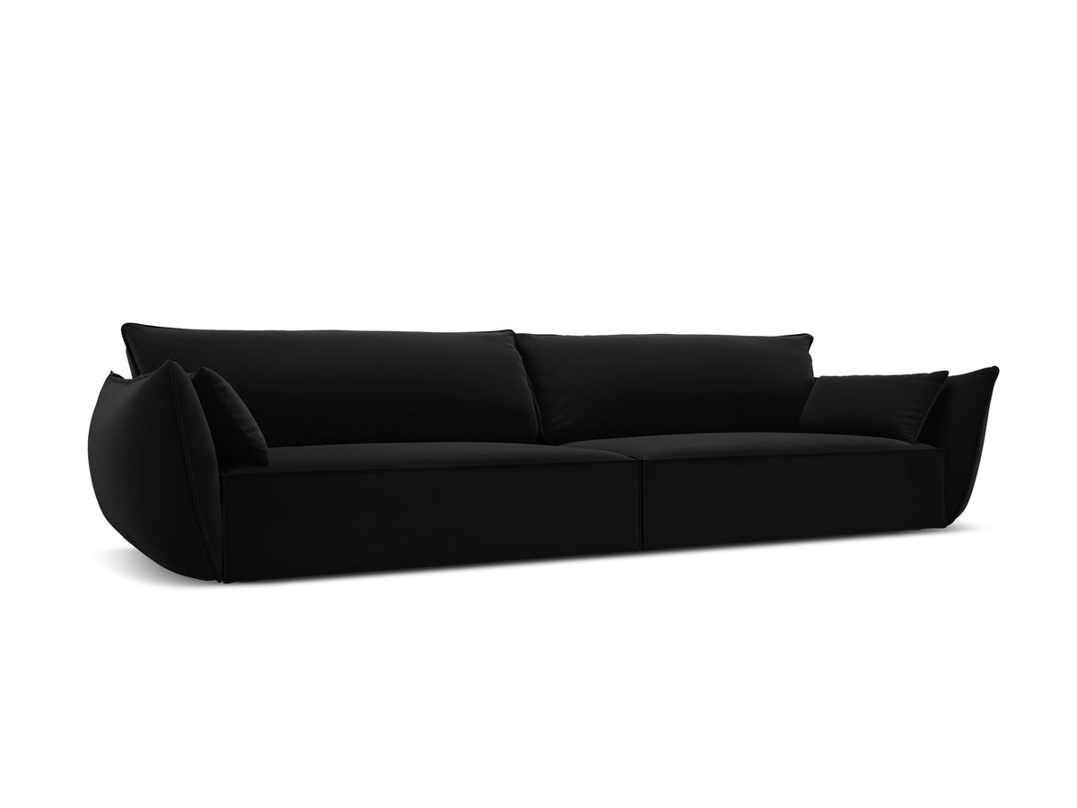 Kaelle Sofa 4 Sitzer in Black-Bluvel präsentiert im Onlineshop von KAQTU Design AG. 4er Sofa ist von Micadoni