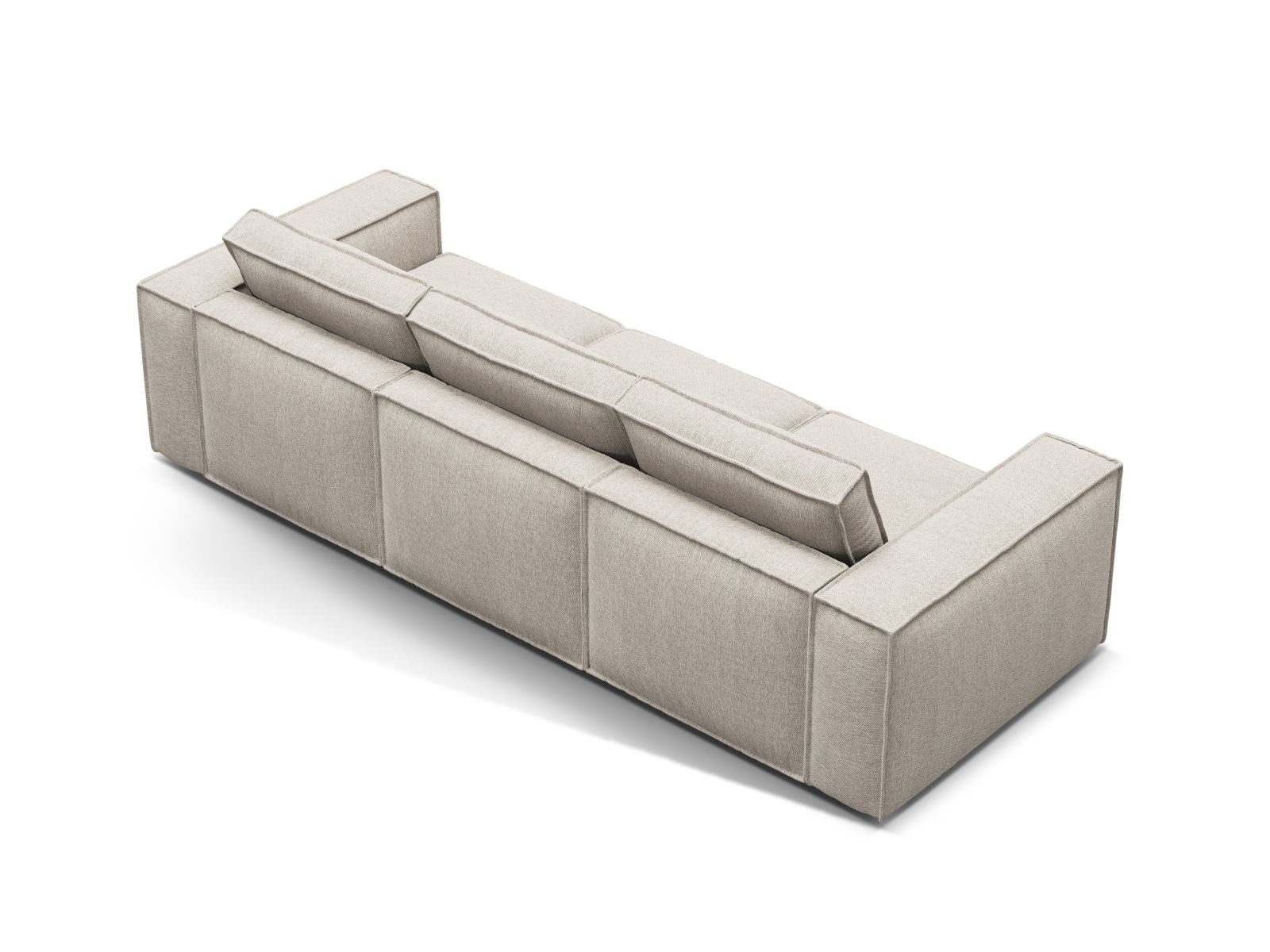 Elegantes 4-Sitzer Sofa Pola in warmem Sandton, ideal für moderne Wohnräume und kreative Einrichtungslösungen.