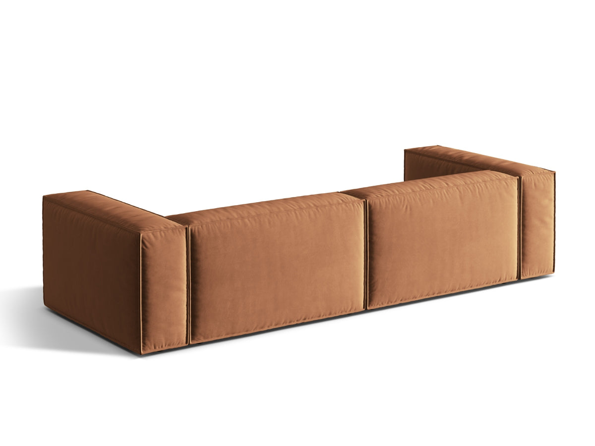 Nuria Velour Sofa 5 Sitzer in Honey-Paris präsentiert im Onlineshop von KAQTU Design AG. 5er Sofa ist von Micadoni