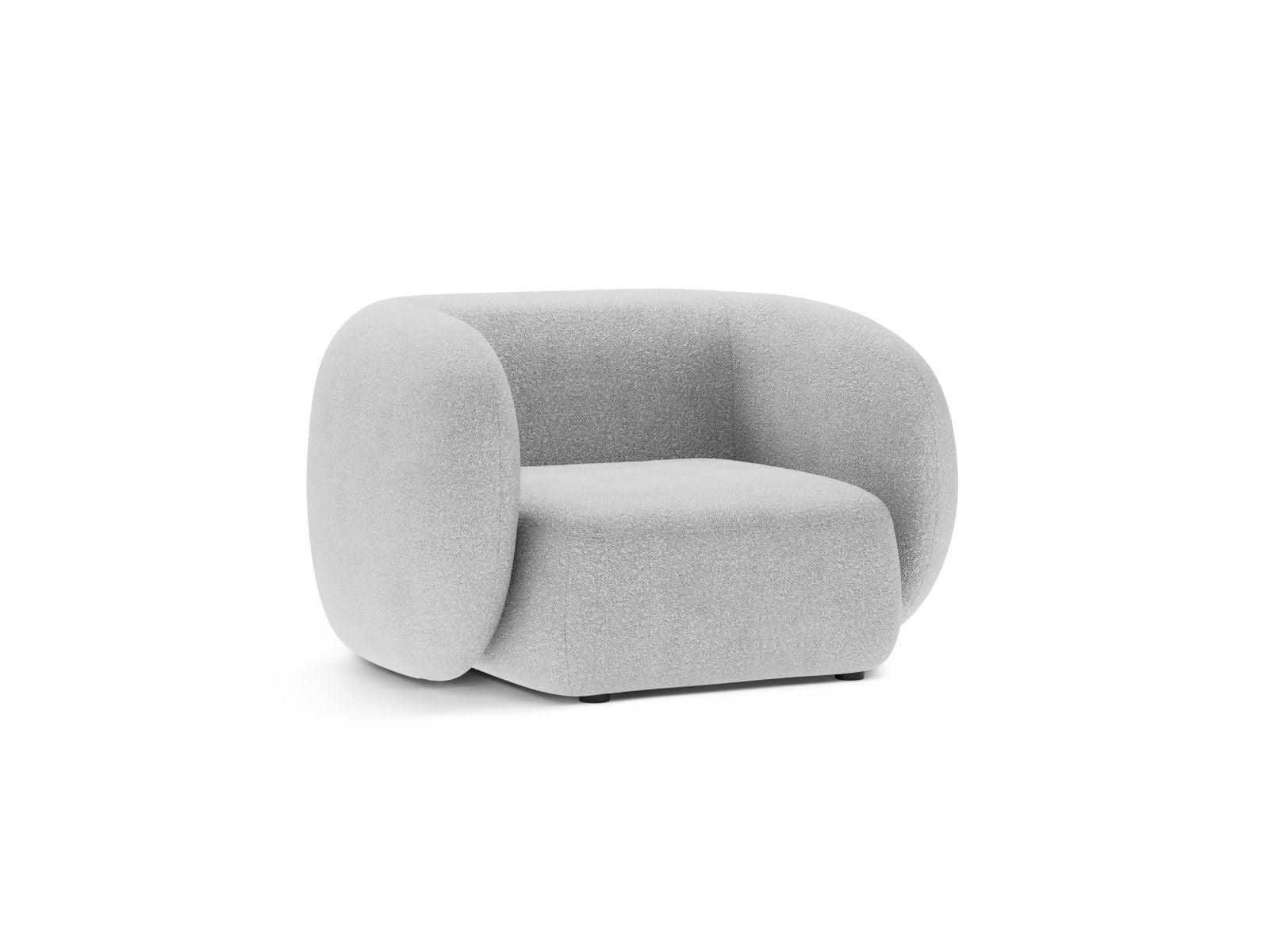 Eleganter Sessel Kate in hellem Grau von Micadoni, ideal für stilvolle Wohnräume und gemütliche Entspannung.
