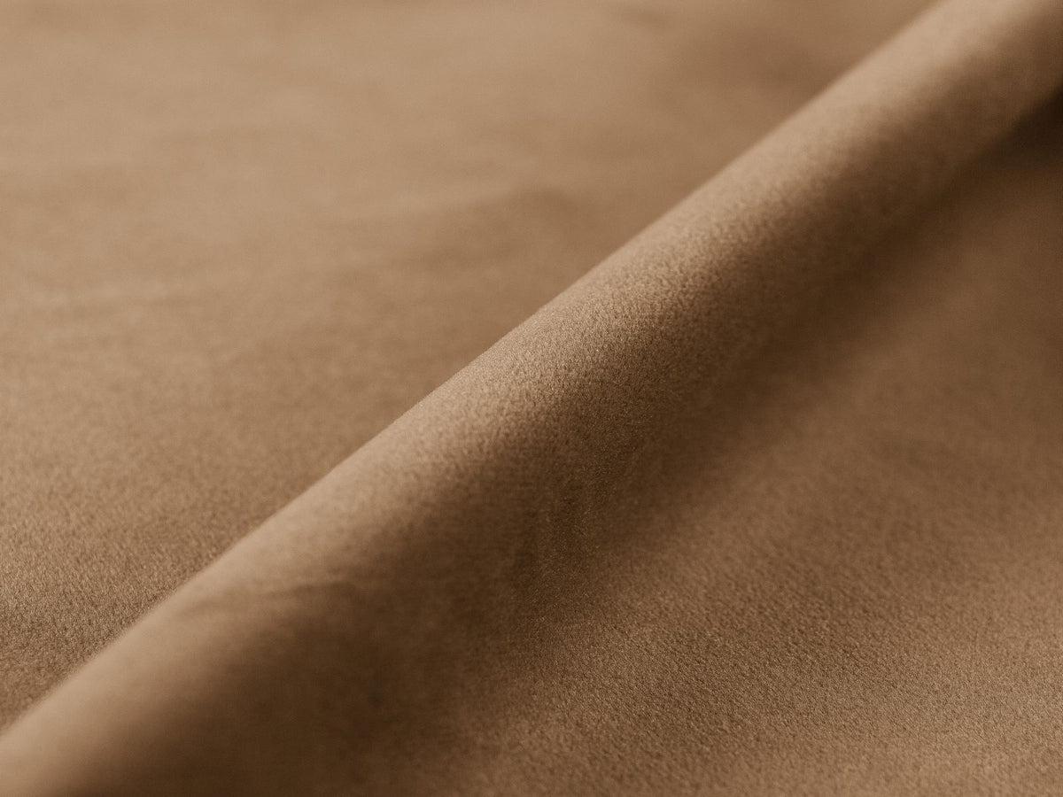 Blair Velour Armchair 1 Sitzer in Sand-Casino präsentiert im Onlineshop von KAQTU Design AG. Sessel ist von Micadoni