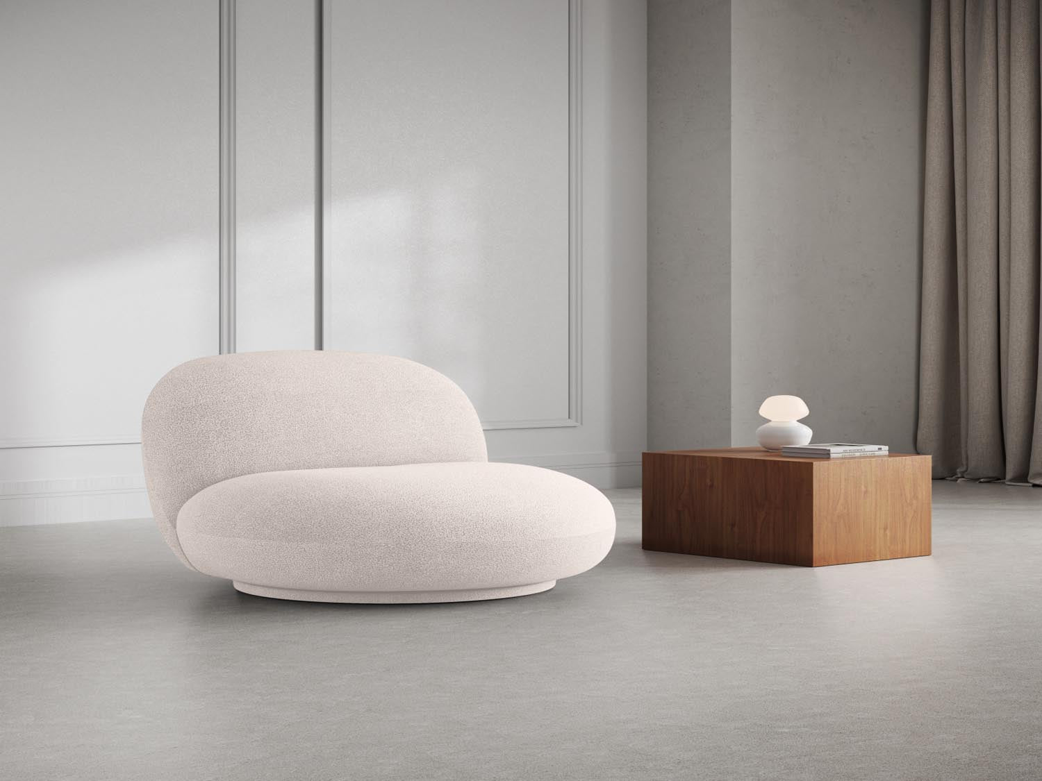 Eleganter Chuck Swivel Boucle Armchair in sanftem Ivory, ideal für stilvolle Wohnräume. Bequemer 1-Sitzer mit Drehfunktion von Micadoni.