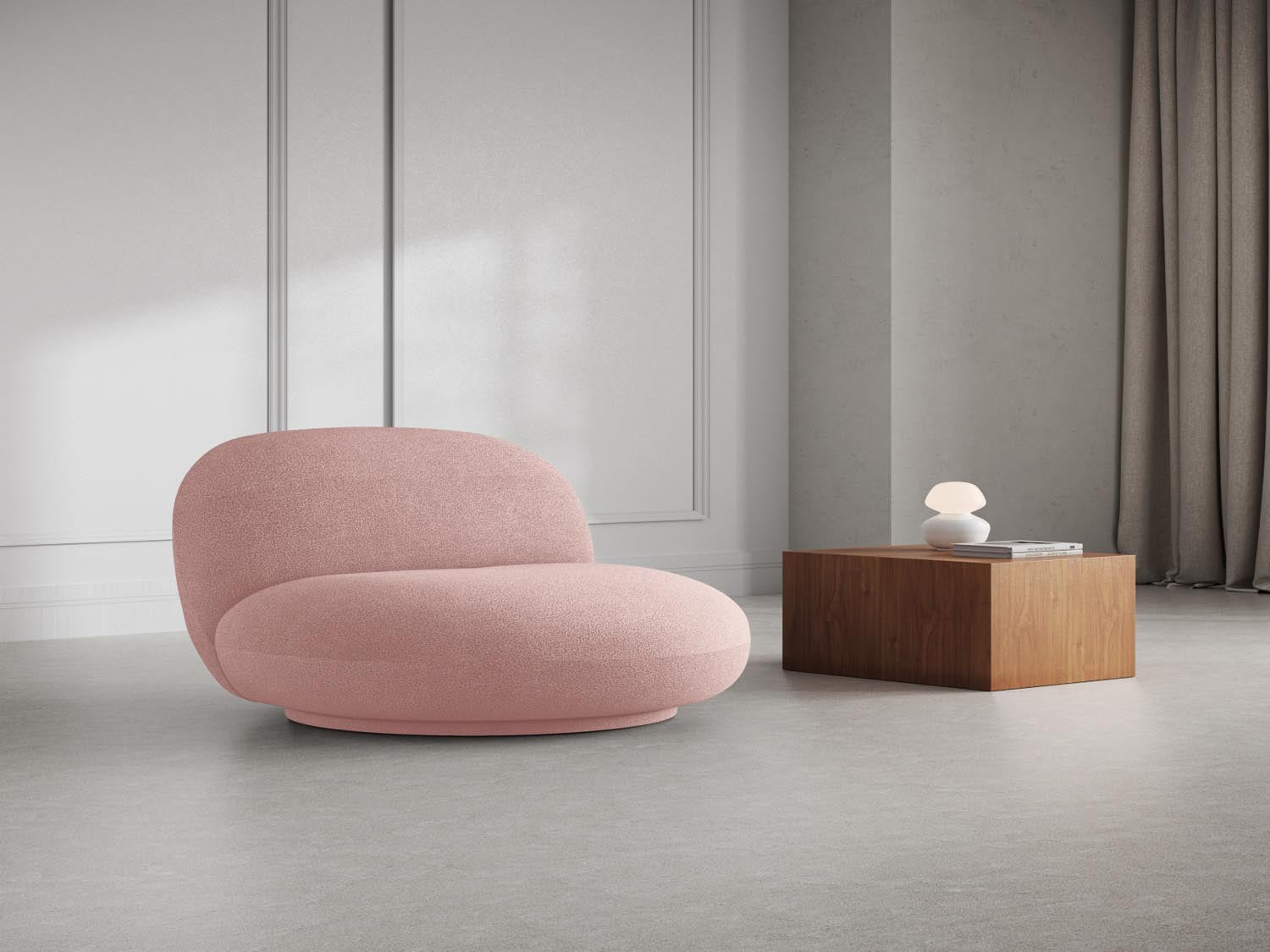 Eleganter Chuck Swivel Boucle Armchair in sanftem Powder Pink, ideal für stilvolle Wohnräume. Bequemer 1-Sitzer von Micadoni.