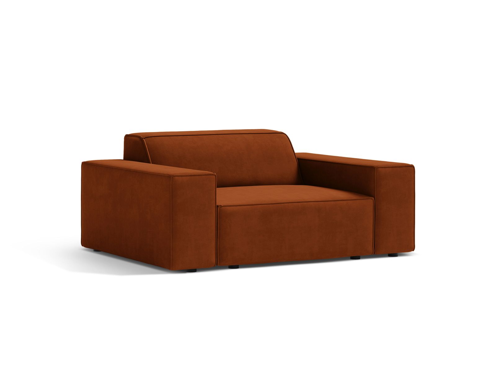 Eleganter Jodie Velour Sessel in warmem Terracotta, ideal für stilvolle Wohnräume. Hochwertige Verarbeitung von Micadoni.