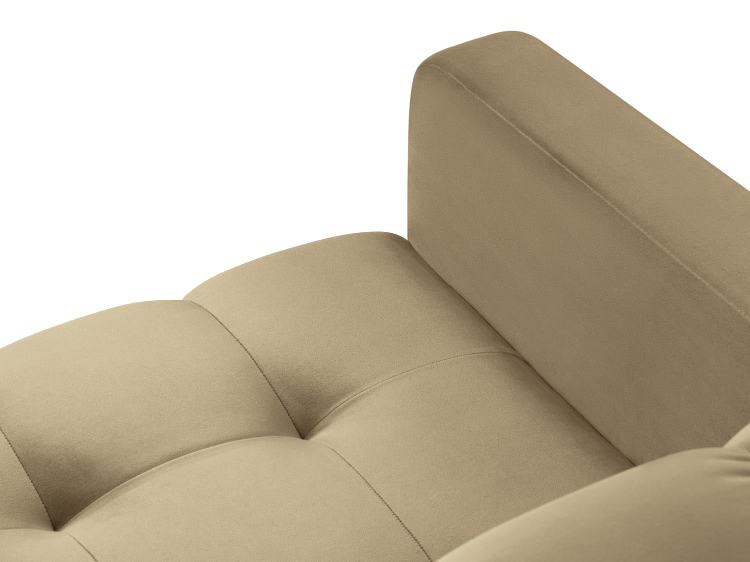 Stylischer Mamaia Velour Sessel in warmen Beigetönen, kombiniert mit einem eleganten schwarzen Gestell, perfekt für stilvolle Wohnräume.
