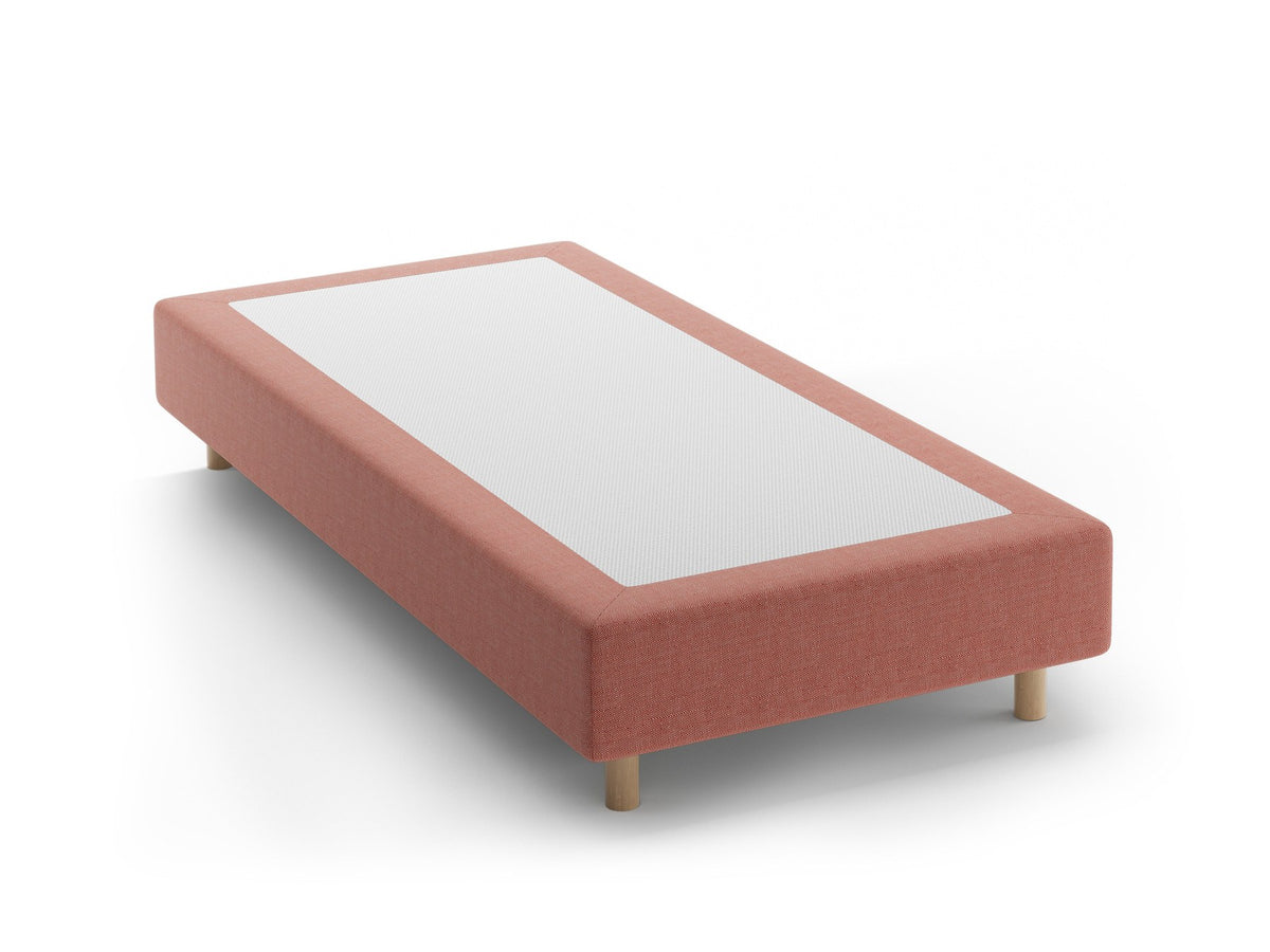 Bettgestell Whale von Micadoni in leichtem Beige mit Chenille-Bezug und Buchenholzbeinen, minimalistische Form ohne Kopfteil, Ansicht von schräg vorne.