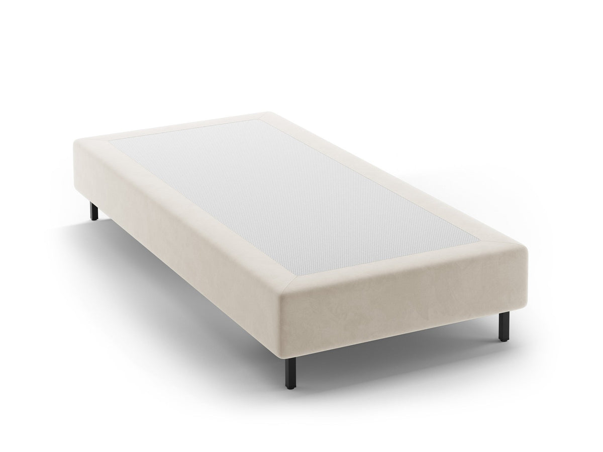 Whale Bettgestell von Micadoni in leichtem Beige mit Chenille-Bezug Eden, schwarzen Metallbeinen und schlichter, rechteckiger Form ohne Kopfteil.
