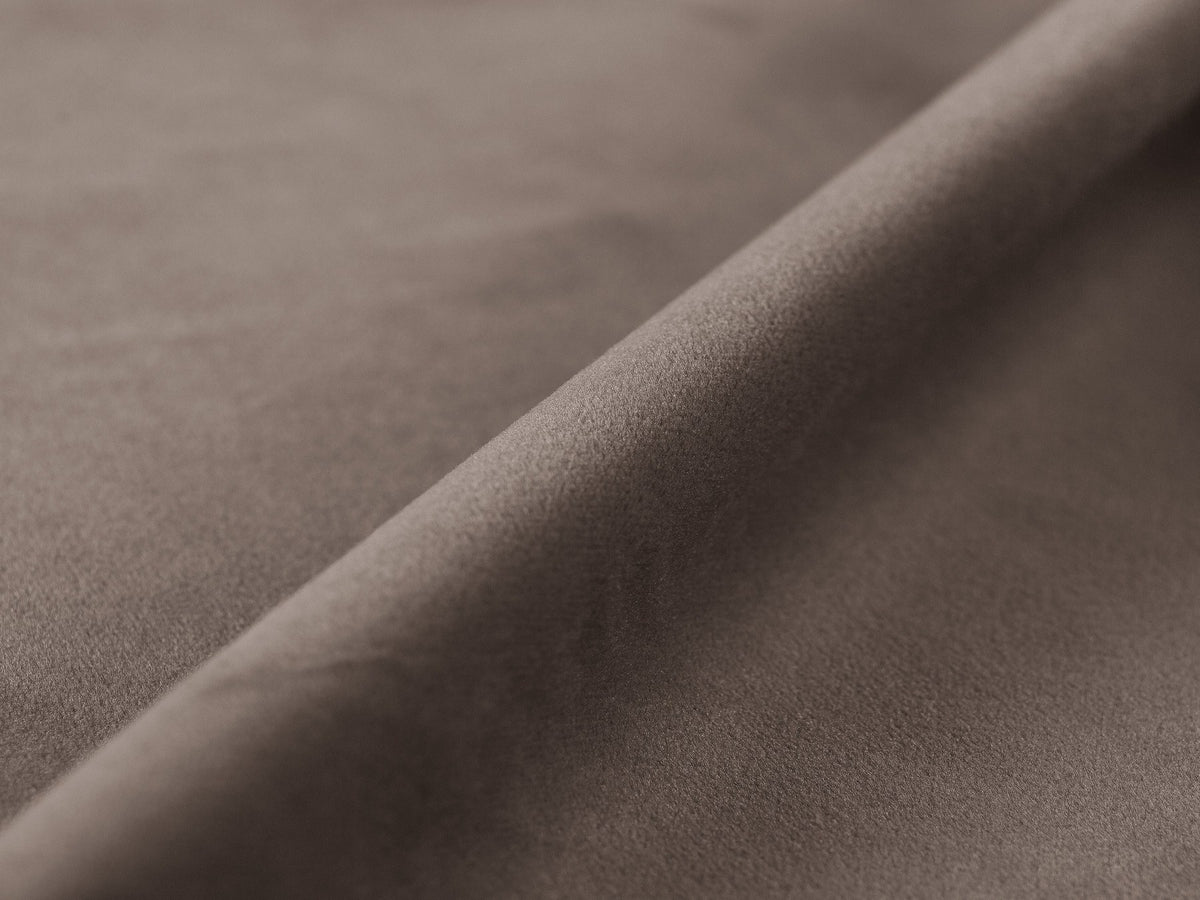 Bettgestell Whale von Micadoni in Leichtes Beige, Chenille-Bezug mit 3D-Struktur, schwarze Metallbeine, ohne Kopfteil, minimalistische Form