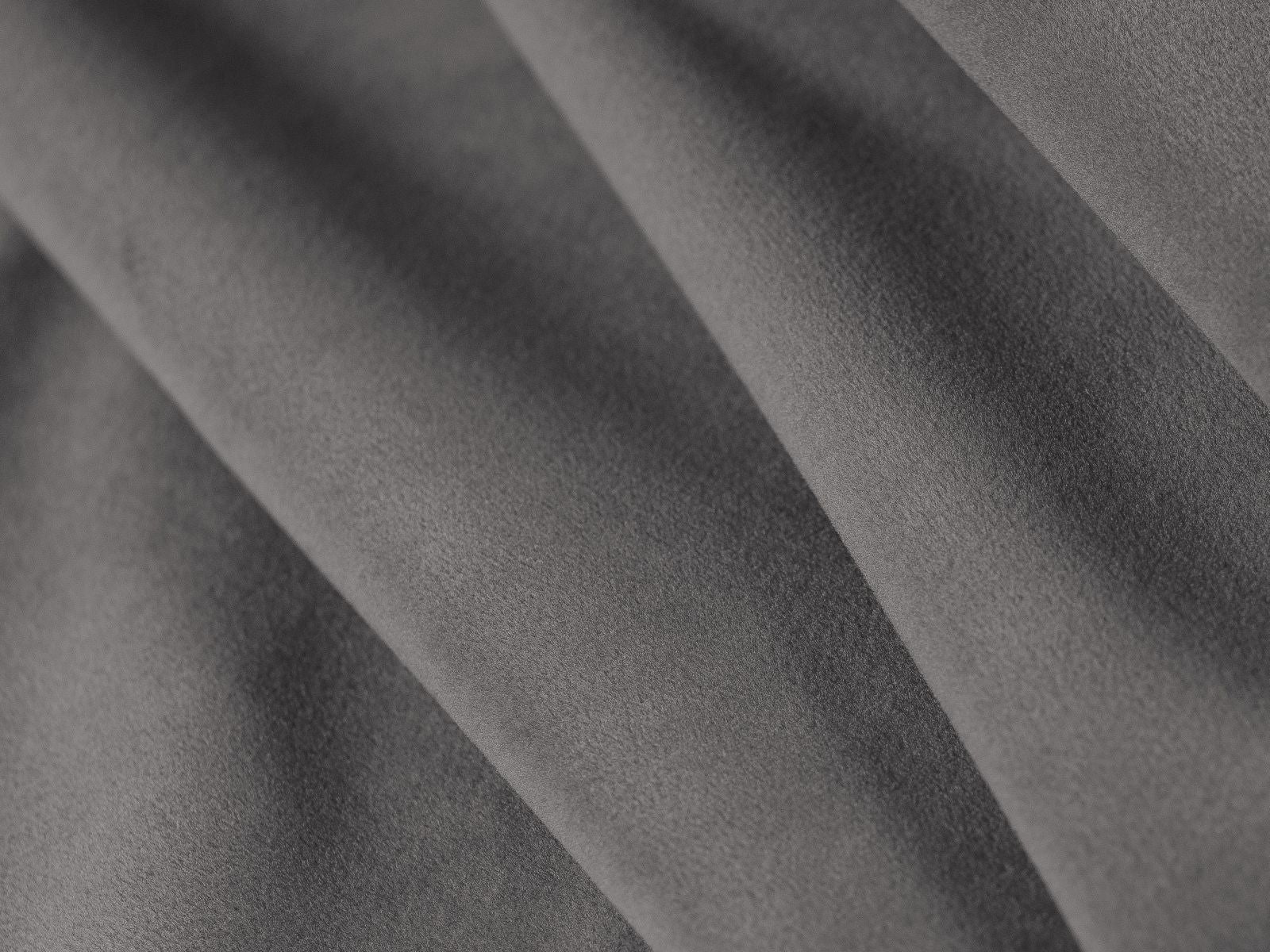 Stilvolles Ovalo Bett mit 140 cm hohem Kopfteil und integriertem Stauraum, in edlem Dark Grey-Magic Velvet, perfekt für zeitgemäße Wohnräume.