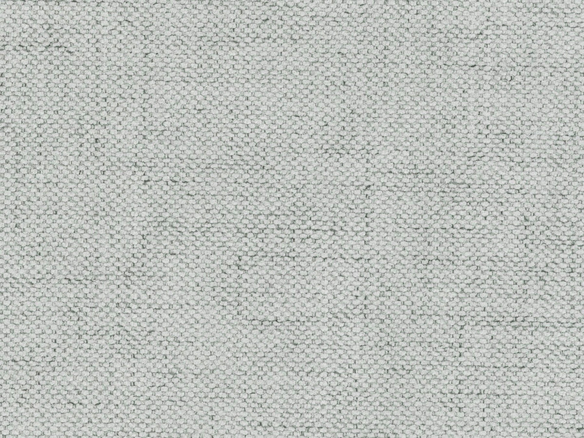 Flaschengrünes Stauraumbett von Micadoni mit gepolstertem Kopfteil, schwarzen Metallbeinen und Bettkasten aus Bouclé-Stoff im Schlafzimmer.