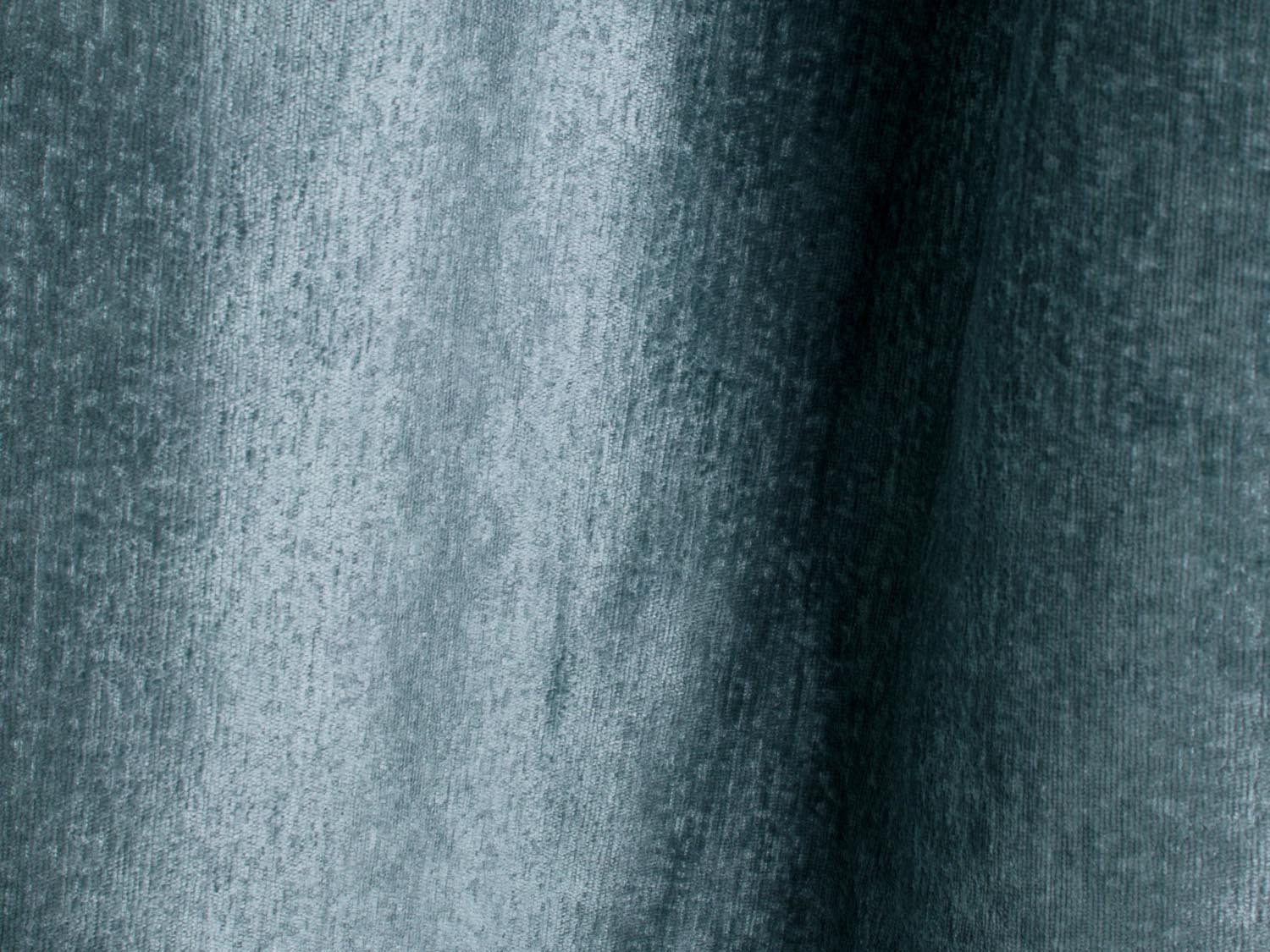 Modernes Micadoni Lupine Bett in Blue Jeans-Loris, bietet cleveren Stauraum und ein elegantes Kopfteil für ein stilvolles Schlafzimmer.