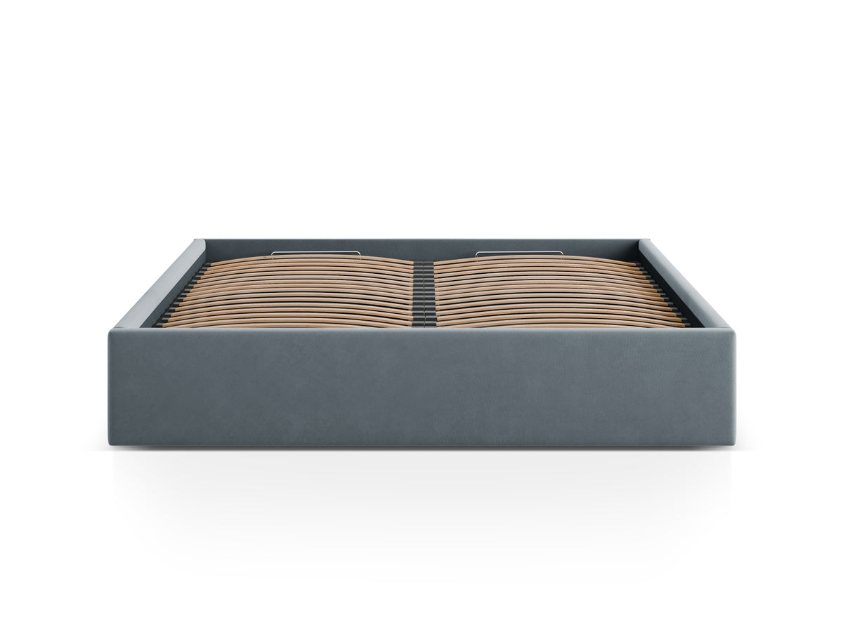 Susan Bett mit Stauraum 140cm in Light Blue-Bluvel präsentiert im Onlineshop von KAQTU Design AG. Bett ist von Micadoni
