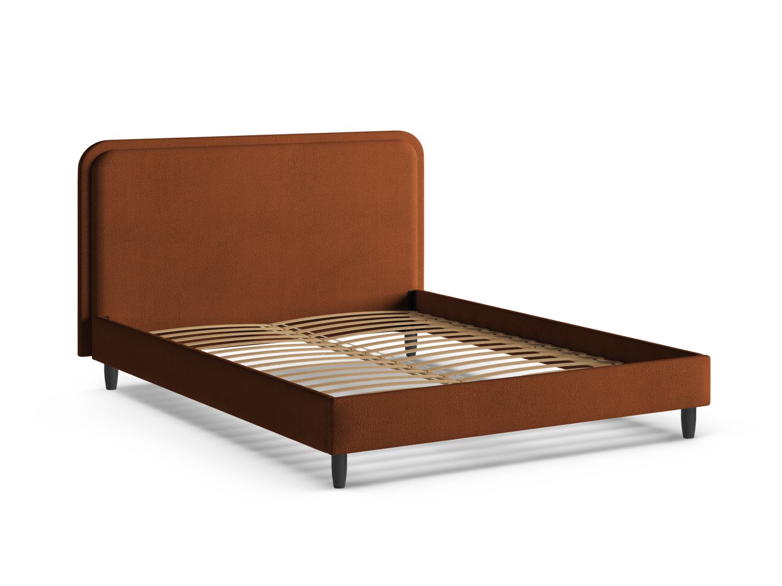 Elegantes Aveline Bett mit 180 cm Kopfteil in sanftem Terracotta, ideal für ein einladendes und modernes Schlafzimmer. Hochwertige Verarbeitung von Micadoni.