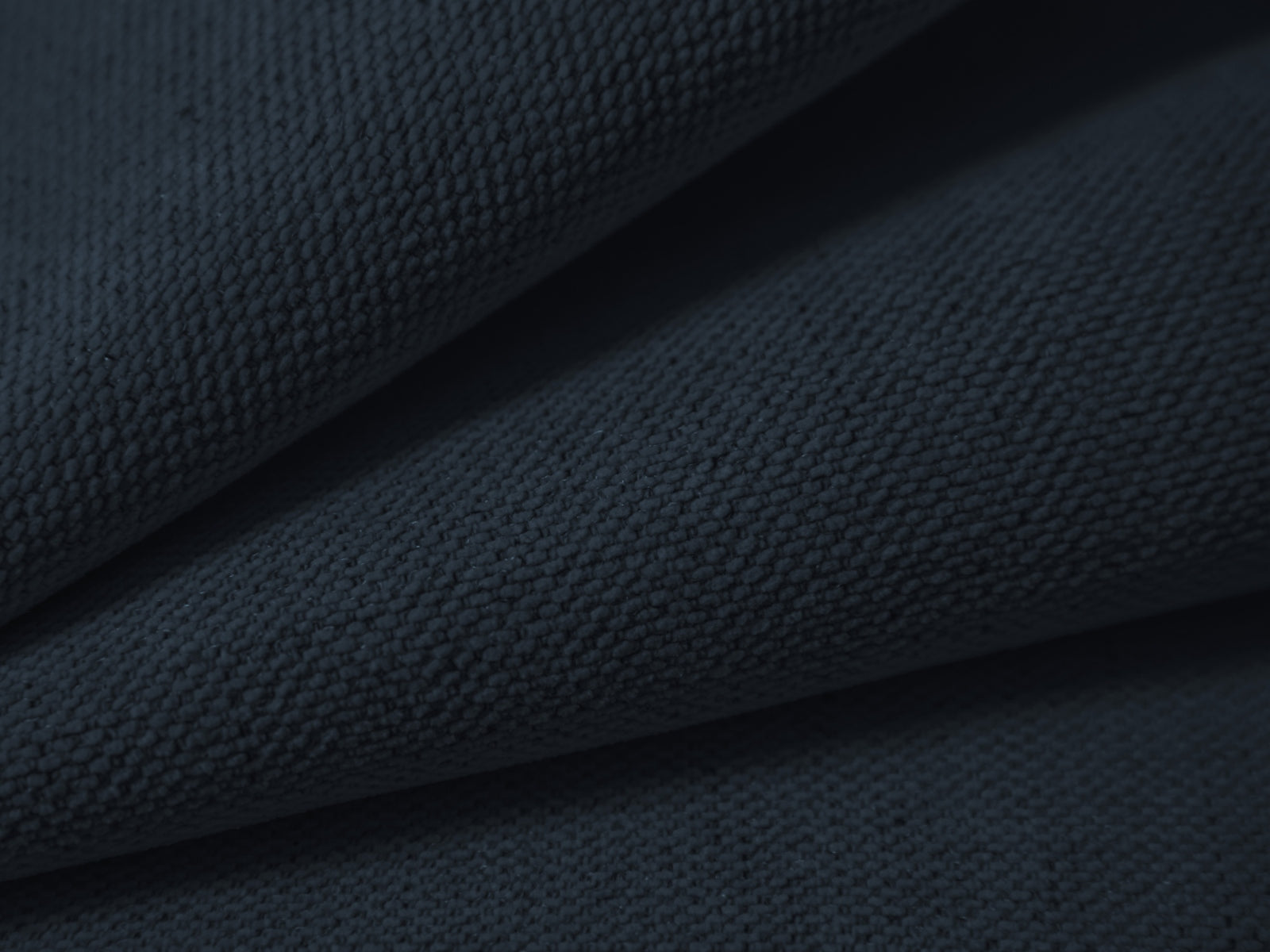 Elegantes Lupine Bett in Royal Blue, ausgestattet mit praktischem Stauraum und einem stilvollen Kopfteil für ein modernes Schlafzimmer.