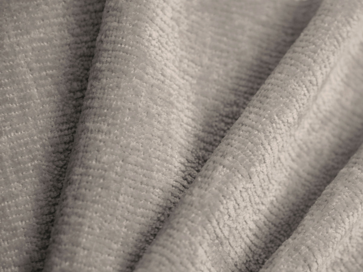 Polsterbett Solange von Micadoni in Light Grey-Magic Velvet, Samtbezug am Kopfteil, Metallrahmen, schwarze Kunststoffbeine, Stauraumkasten unter der Liegefläche