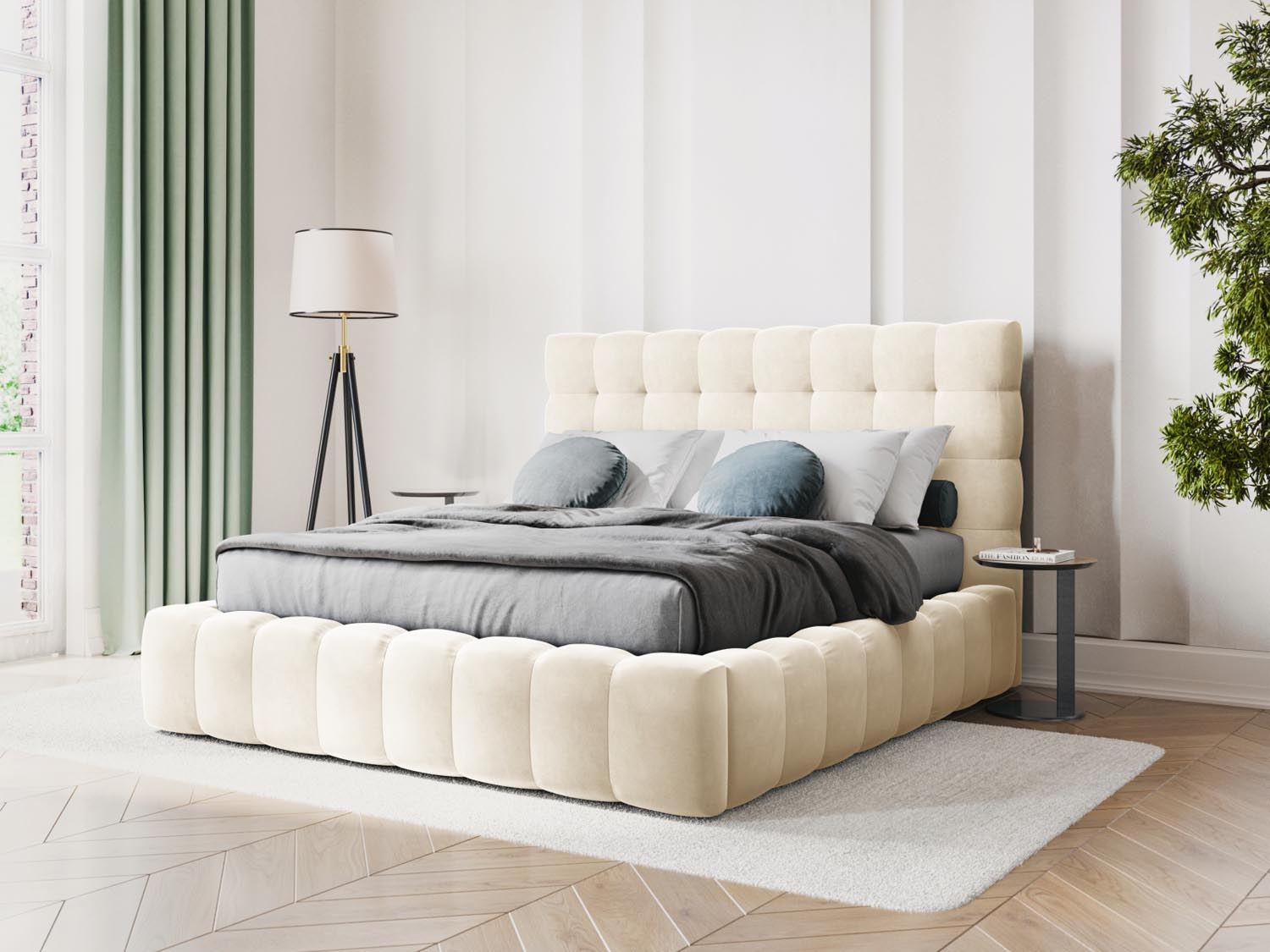 Entdecken Sie das stilvolle Mamaia Velour Bett von Micadoni mit praktischem Stauraum und elegantem Headboard – ideal für Ihr modernes Schlafzimmer!