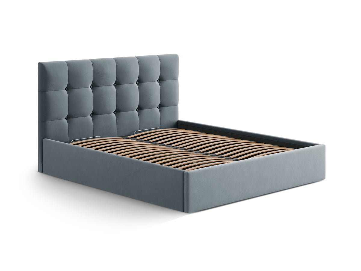 Susan Bett mit Stauraum 180cm in Light Blue-Bluvel präsentiert im Onlineshop von KAQTU Design AG. Bett ist von Micadoni
