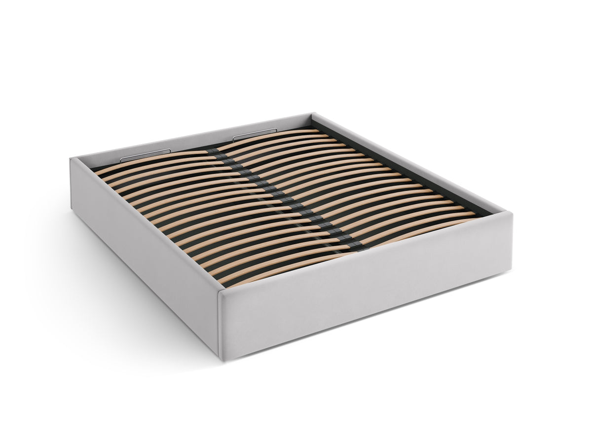 Susan Bett mit Stauraum 180cm in Silver-Bluvel präsentiert im Onlineshop von KAQTU Design AG. Bett ist von Micadoni
