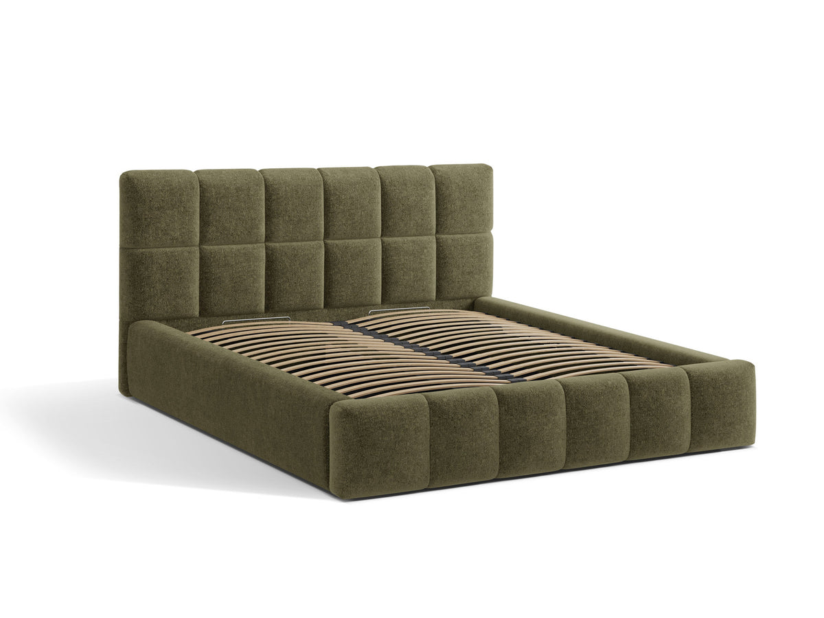 Bellis Ablagebett mit Kopfteil von Micadoni in Gelb, Bezug aus Bluvel-Stoff, schwarze Kunststoffbeine, gepolstertes Kopfteil mit Ziernähten.