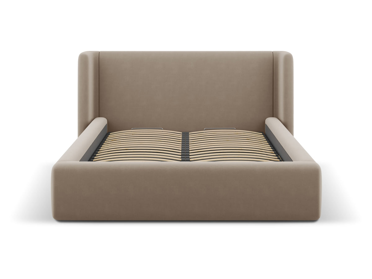 Jolene Bett mit Stauraum und Headboard 200cm in Cappuccino-Bluvel präsentiert im Onlineshop von KAQTU Design AG. Bett ist von Micadoni