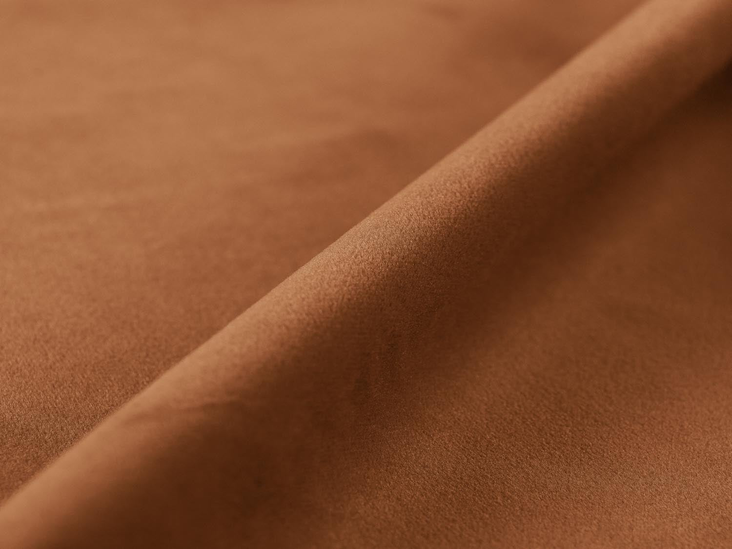 Erleben Sie das Lupine Velour Bett von Micadoni: Luxuriös, funktional und mit Stauraum für ein aufgeräumtes Schlafzimmer. Ideal für erholsame Nächte!