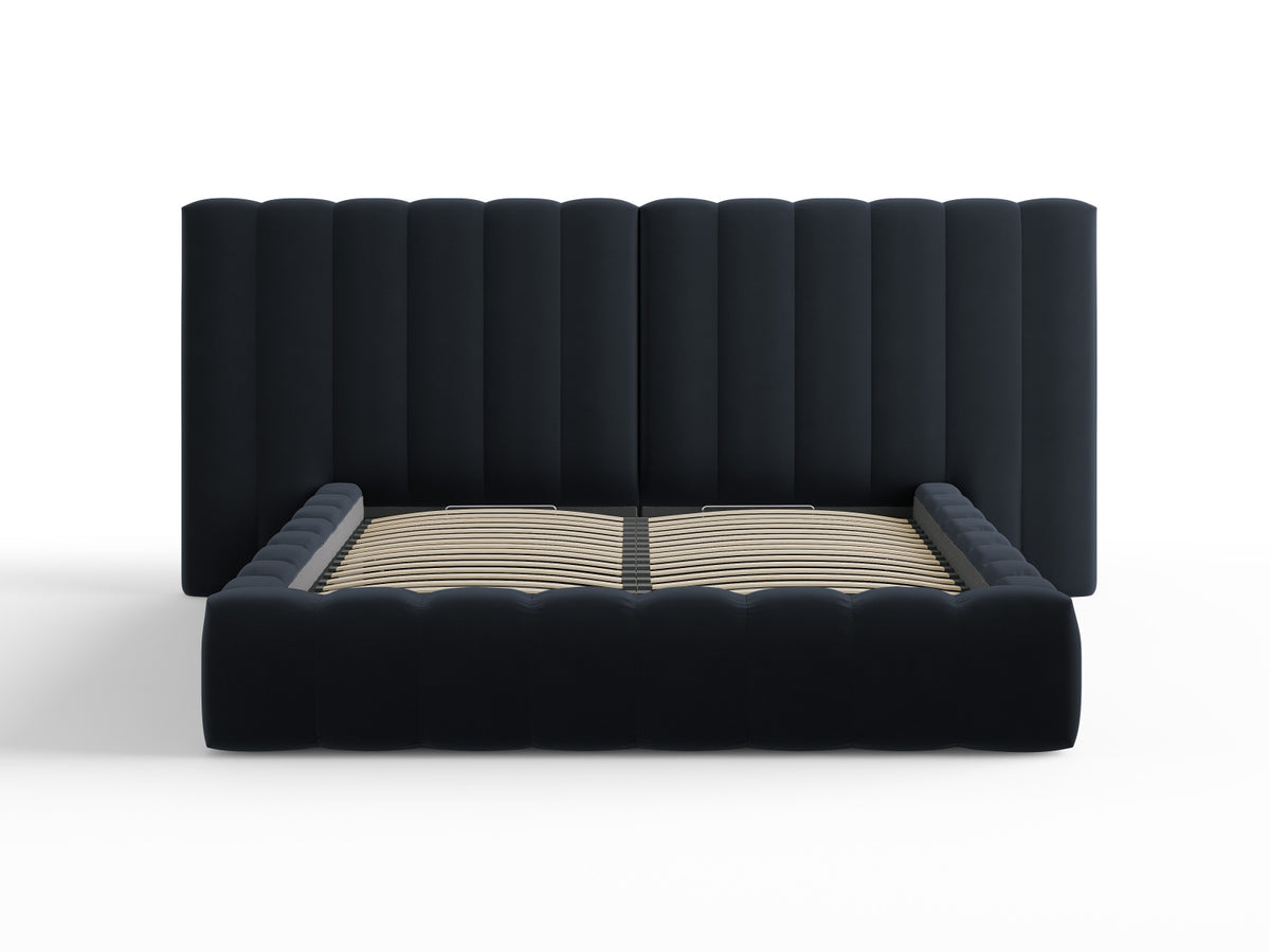 Kelp Bett mit Stauraum und double Headboard 180cm in Dark Blue-Bluvel präsentiert im Onlineshop von KAQTU Design AG. Bett ist von Micadoni