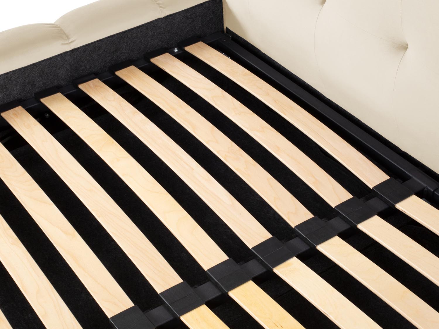 Stilvolles Mamaia Velour Bett in sanftem Beige, bietet praktischen Stauraum und ein doppeltes Kopfteil für ein modernes Schlafzimmer.