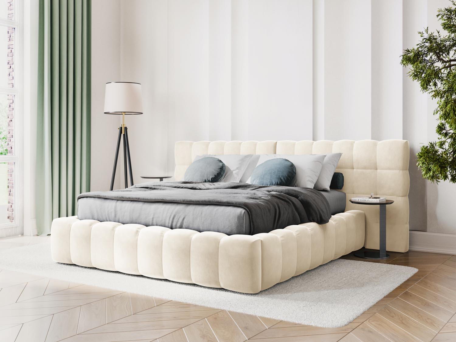 Elegantes Mamaia Velour Bett in Light Beige mit praktischem Stauraum und stilvollem doppeltem Headboard, ideal für jedes Schlafzimmer.