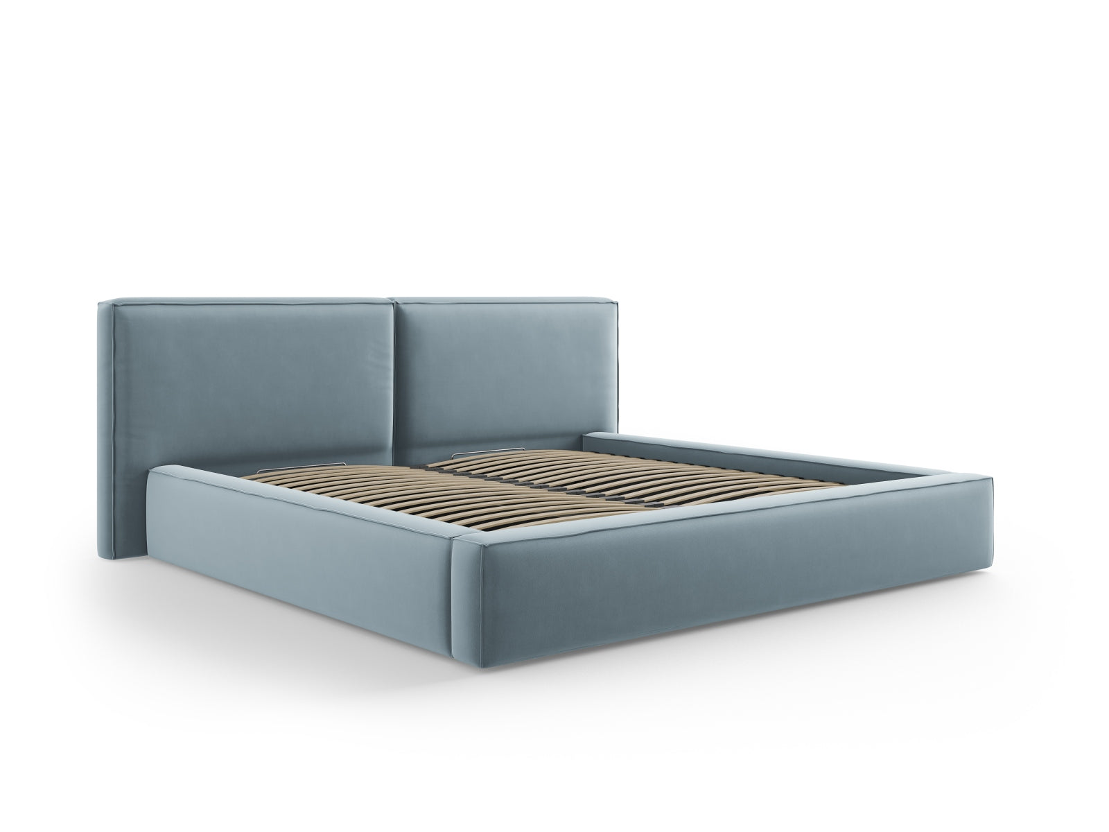 Stilvolles Jodie Velour Bett in zartem Hellblau, ausgestattet mit praktischem Stauraum und einem doppelten Kopfteil für zusätzlichen Komfort.