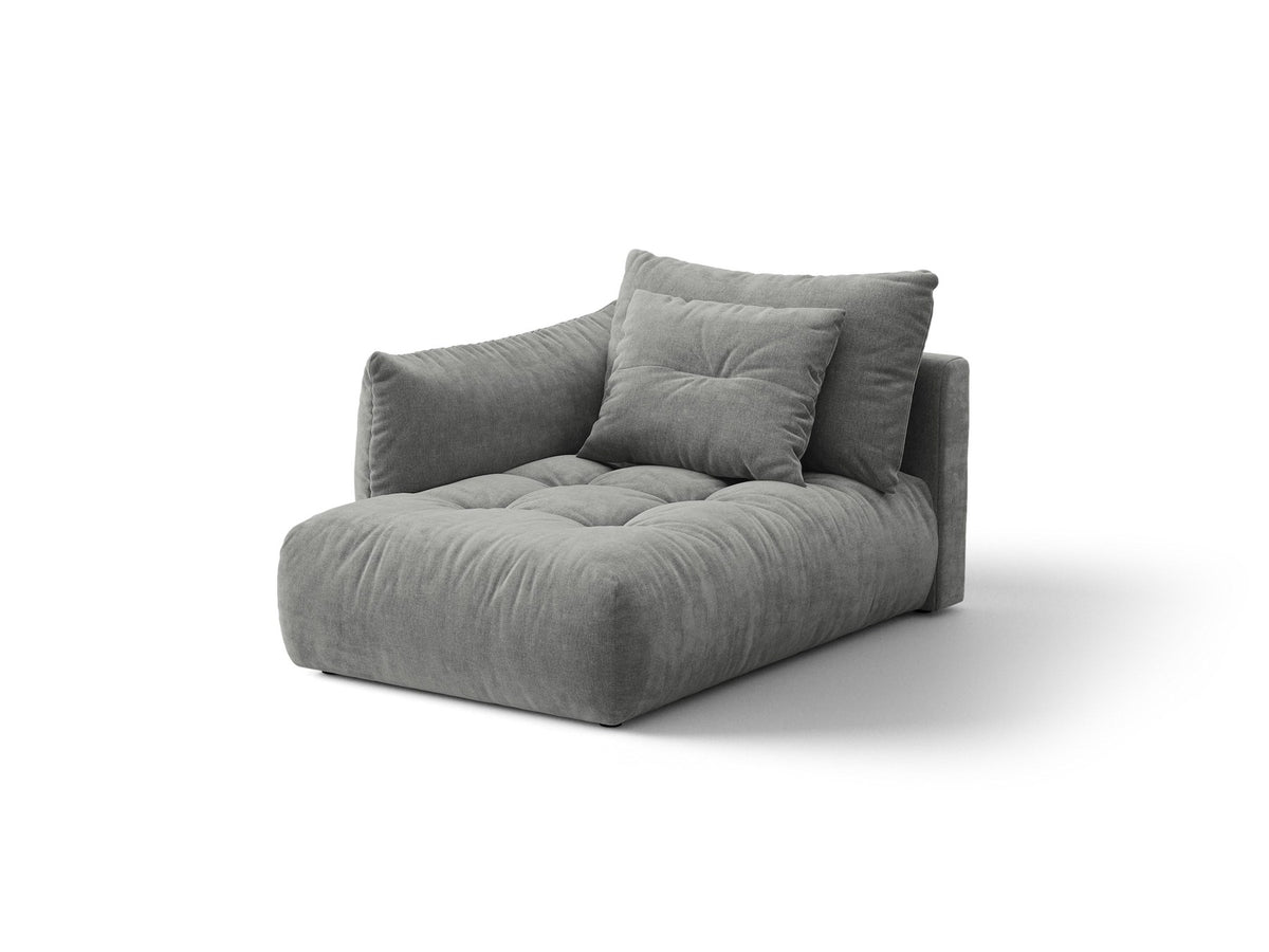 Beige Chaiselongue Bloom von Micadoni mit Veloursbezug Casino Pearl, schwarzen Kunststoffbeinen und gepolsterter Rückenlehne.