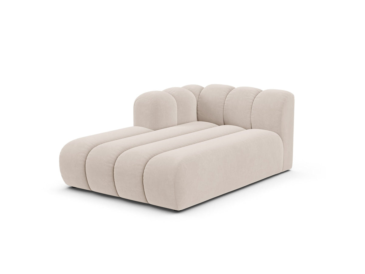 Chaiselongue-Modul Lupine von Micadoni in leichtem Beige, Venus-Samtstoff, schwarze Kunststoffbeine, Ausrichtung links, Teil eines Modularsofas.