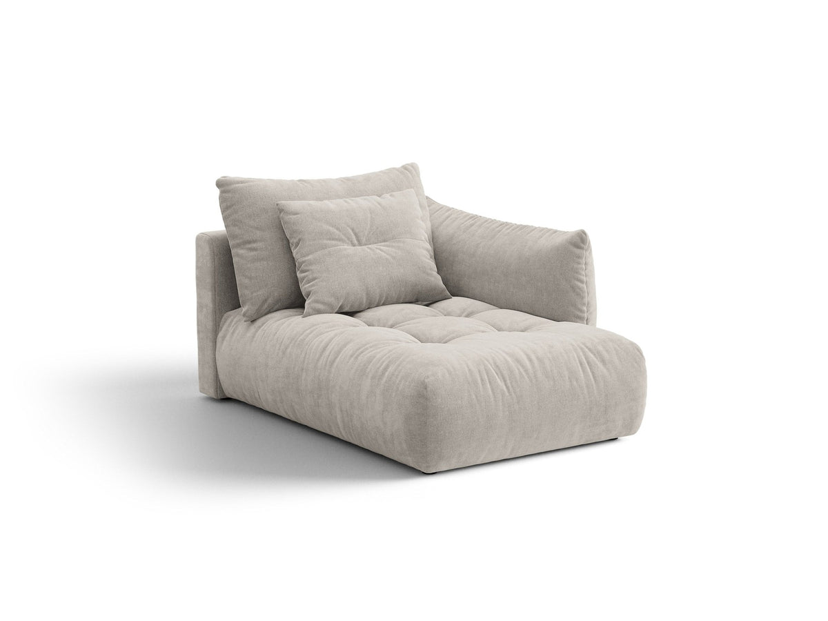 Modulares Sofa Bloom Chaiselongue von Micadoni in leichtem Beige mit Casino-Velours-Bezug, schwarzen Kunststoffbeinen und rechter Ausrichtung.