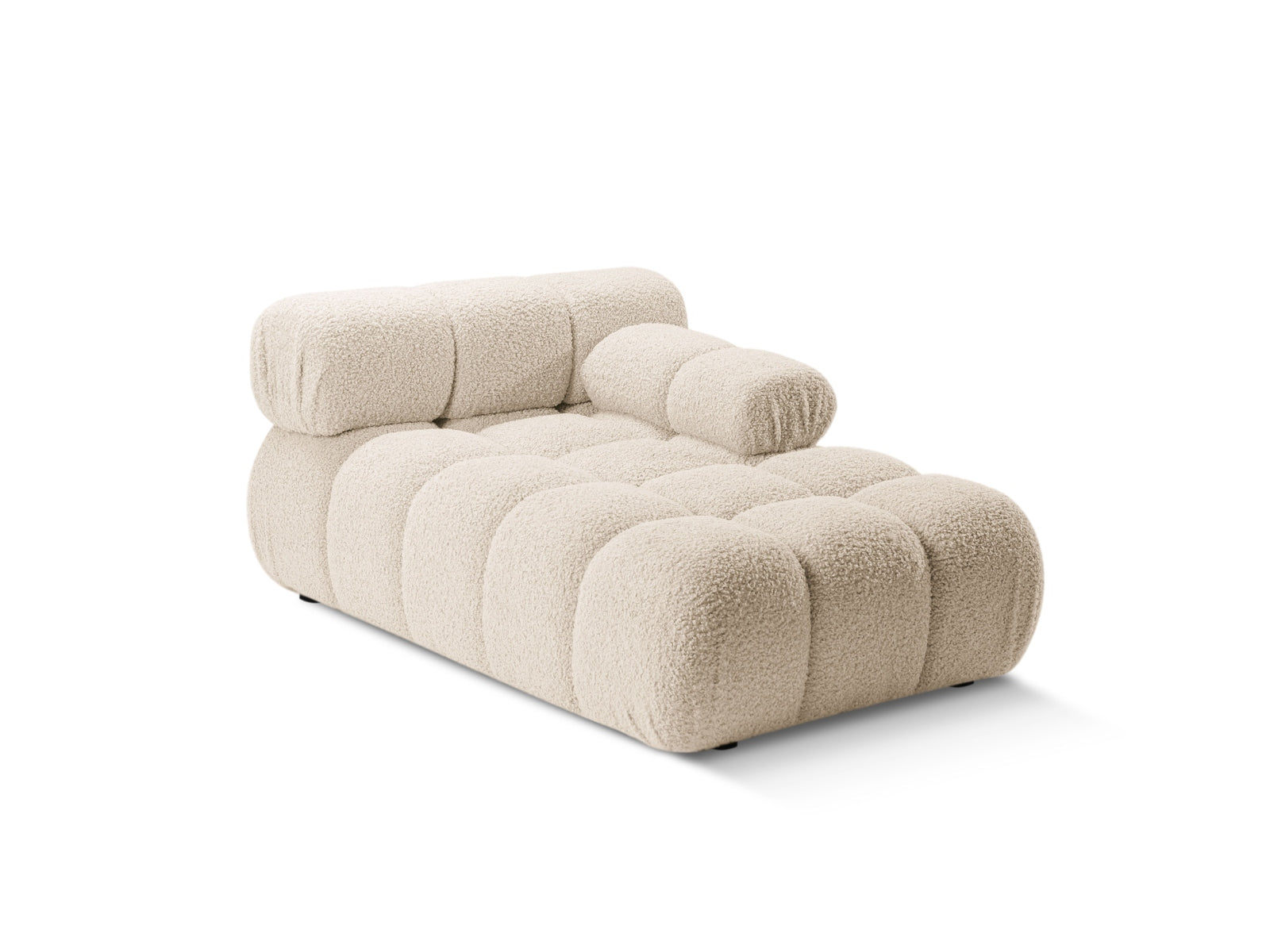 Elegantes Bellis Boucle Sofa Chaise Lounge in hellem Beige, ideal für stilvolle Wohnräume, präsentiert von Micadoni.