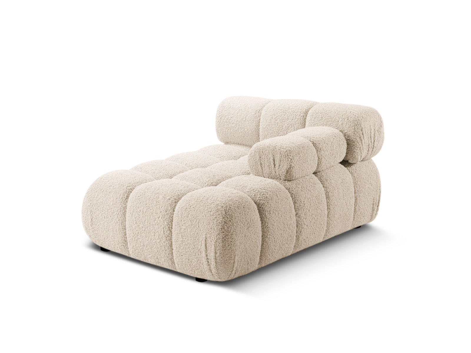 Modernes Bellis Boucle Sofa Chaise Lounge in sanftem Beige, perfekt für gemütliche Ecken und stilvolle Einrichtungsideen von Micadoni.