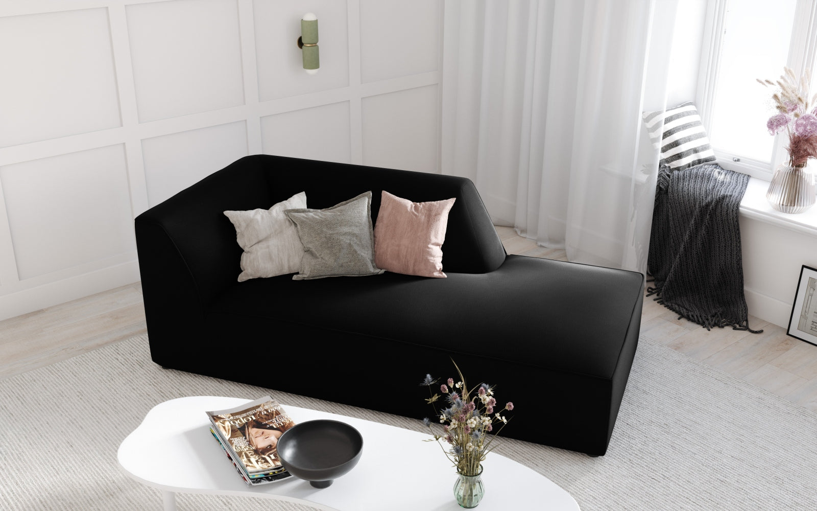 Elegantes Ruby Velour Sofa Chaise Lounge in stilvollem Design, ideal für moderne Wohnräume, präsentiert in einer ansprechenden Atmosphäre.
