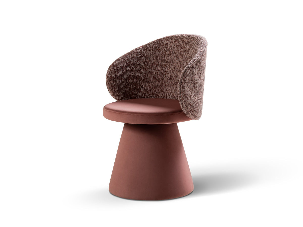 Drehstuhl Inez mit beige meliertem Bezug, Sitzfläche aus Samt, Rückenlehne aus strukturiertem Stoff, Beine aus Samt, geometrische Form.
