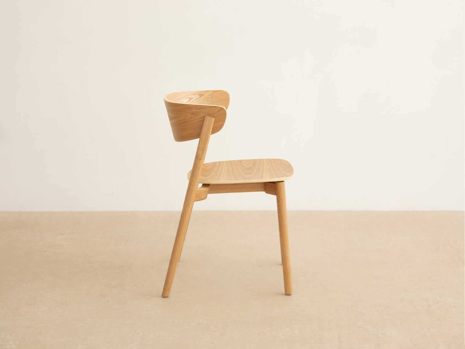 Mares Esszimmerstuhl in präsentiert im Onlineshop von KAQTU Design AG. Stuhl ist von Micadoni