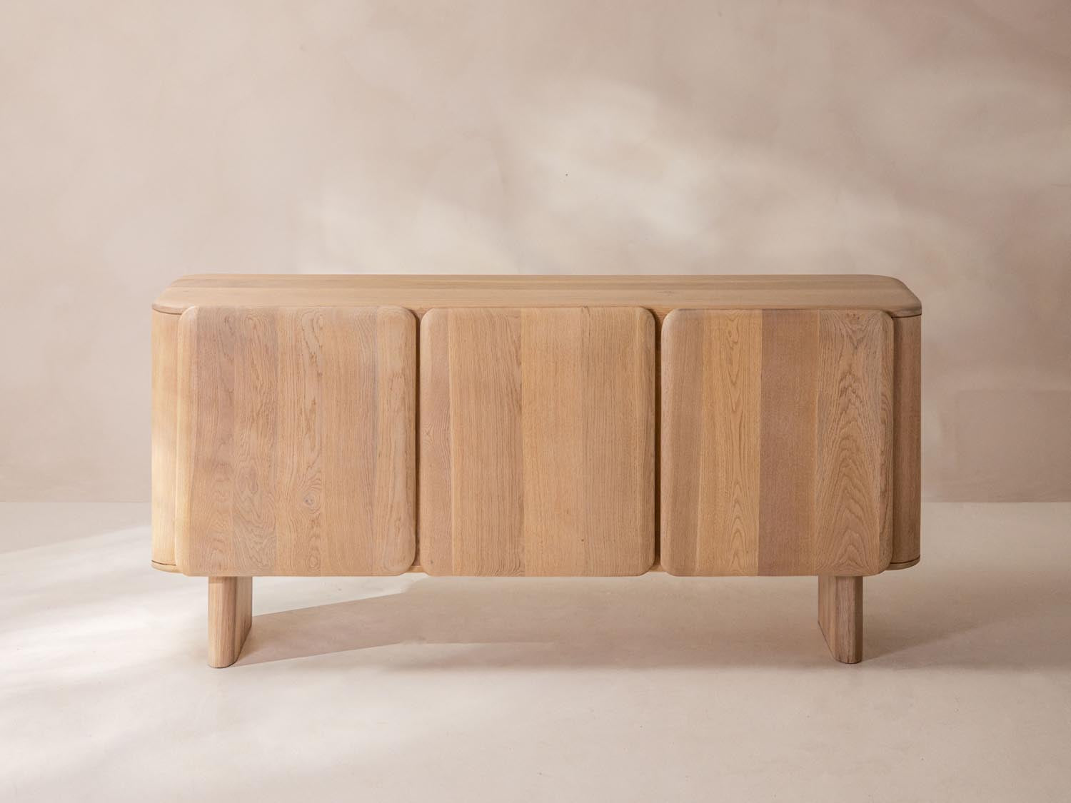 Sideboard Aggie, 160x45x75 in präsentiert im Onlineshop von KAQTU Design AG. Sideobard ist von Micadoni