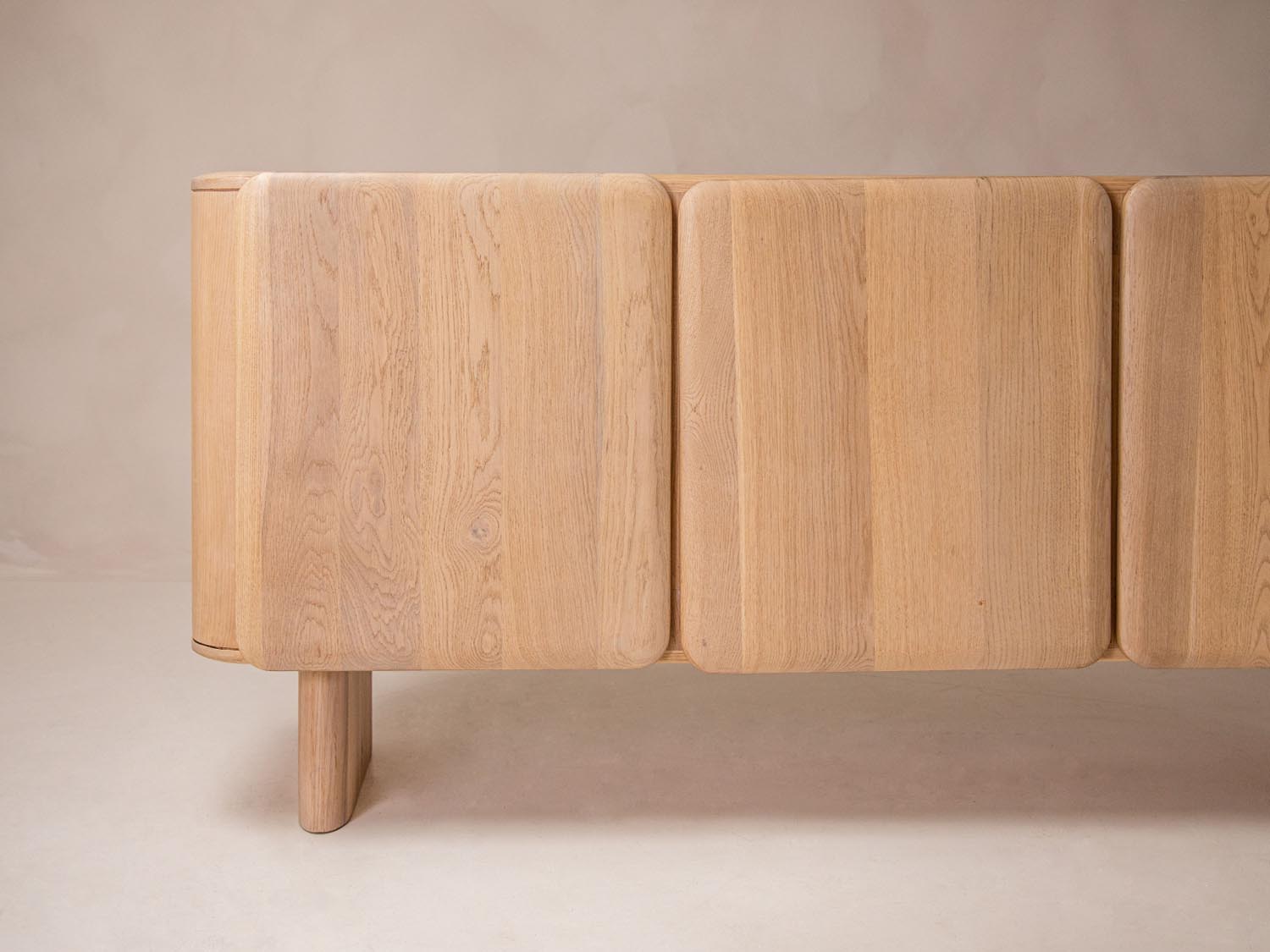 Sideboard Aggie, 160x45x75 in präsentiert im Onlineshop von KAQTU Design AG. Sideobard ist von Micadoni