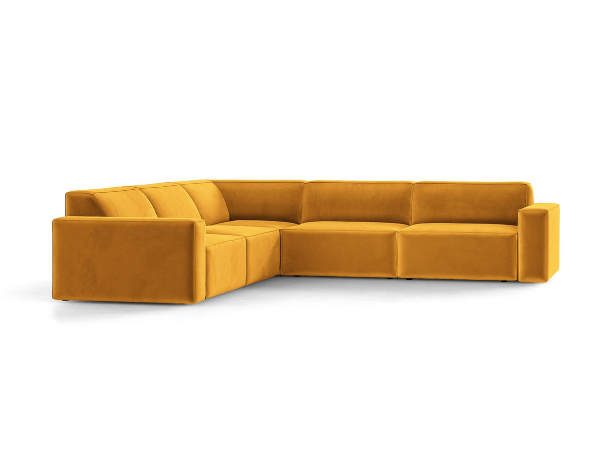 Symmetrisches modulares Ecksofa Jodie von Micadoni in leichtem Beige mit Venus-Samtstoff und schwarzen Kunststoffbeinen, Eckform.