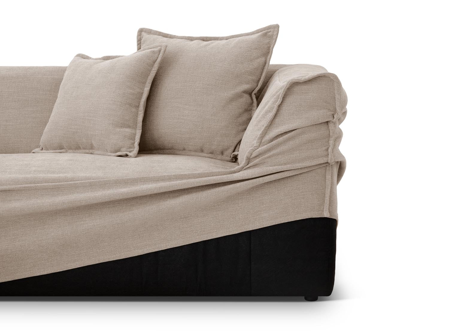 Milton Sofa Cover  in Sand präsentiert im Onlineshop von KAQTU Design AG. Sofa-Zubehör ist von Micadoni
