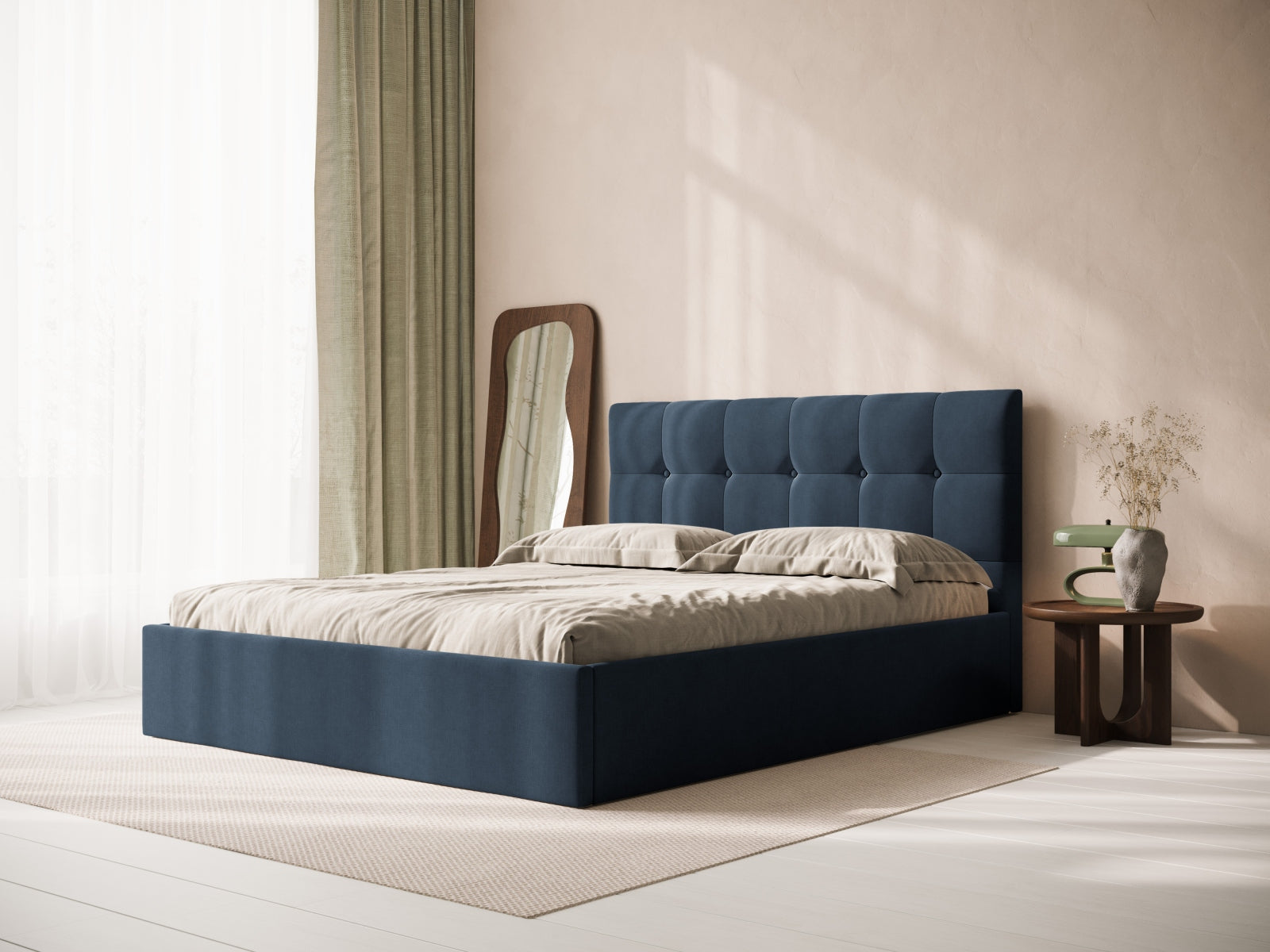 Elegantes Kopfteil Phaedra in tiefem Blau, ideal für zeitgemäße Schlafzimmergestaltung und stilvolle Akzente im Raum.
