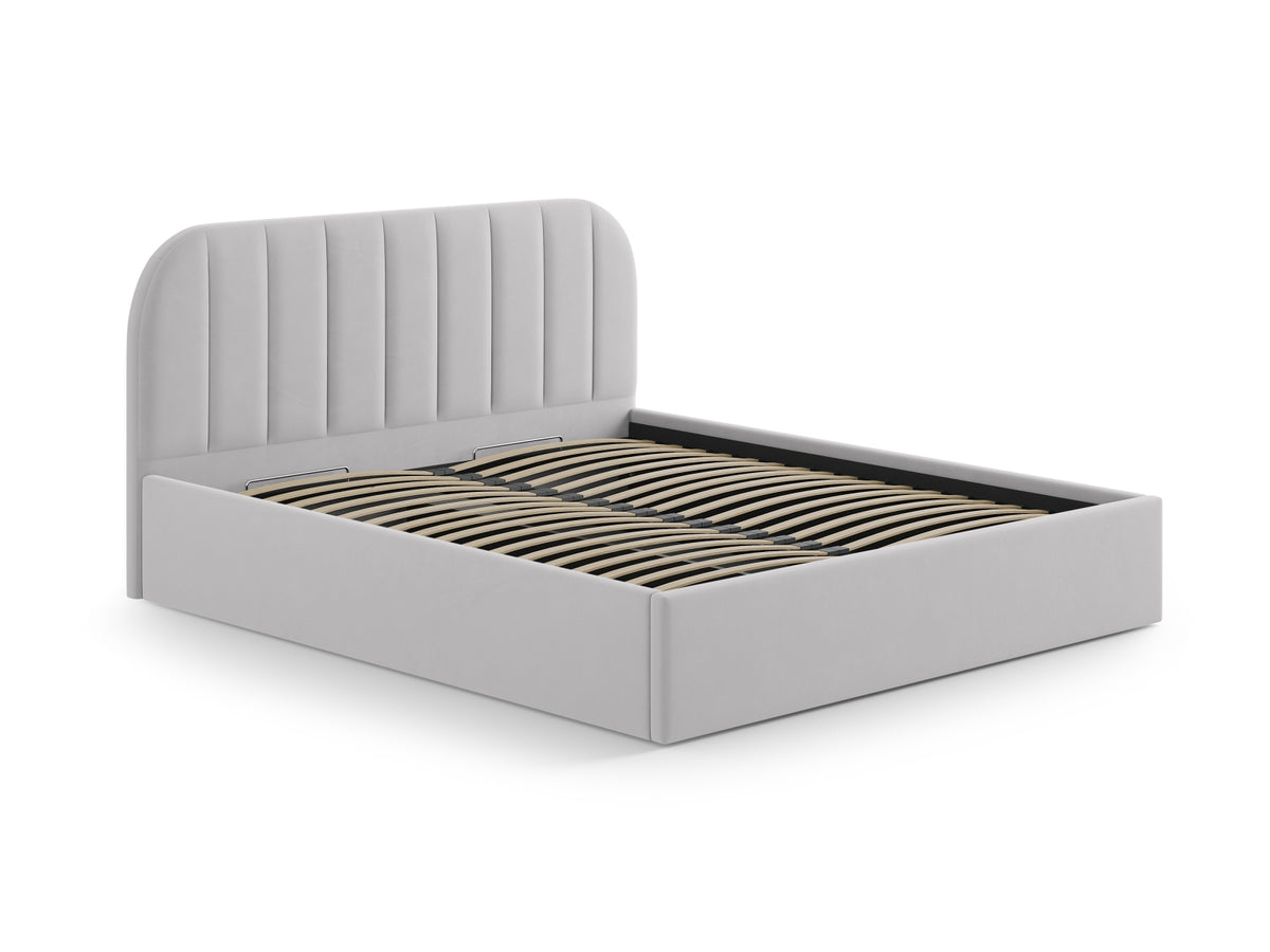 Billy Velour Headboard in Silver-Bluvel präsentiert im Onlineshop von KAQTU Design AG. Kopfteile ist von Micadoni
