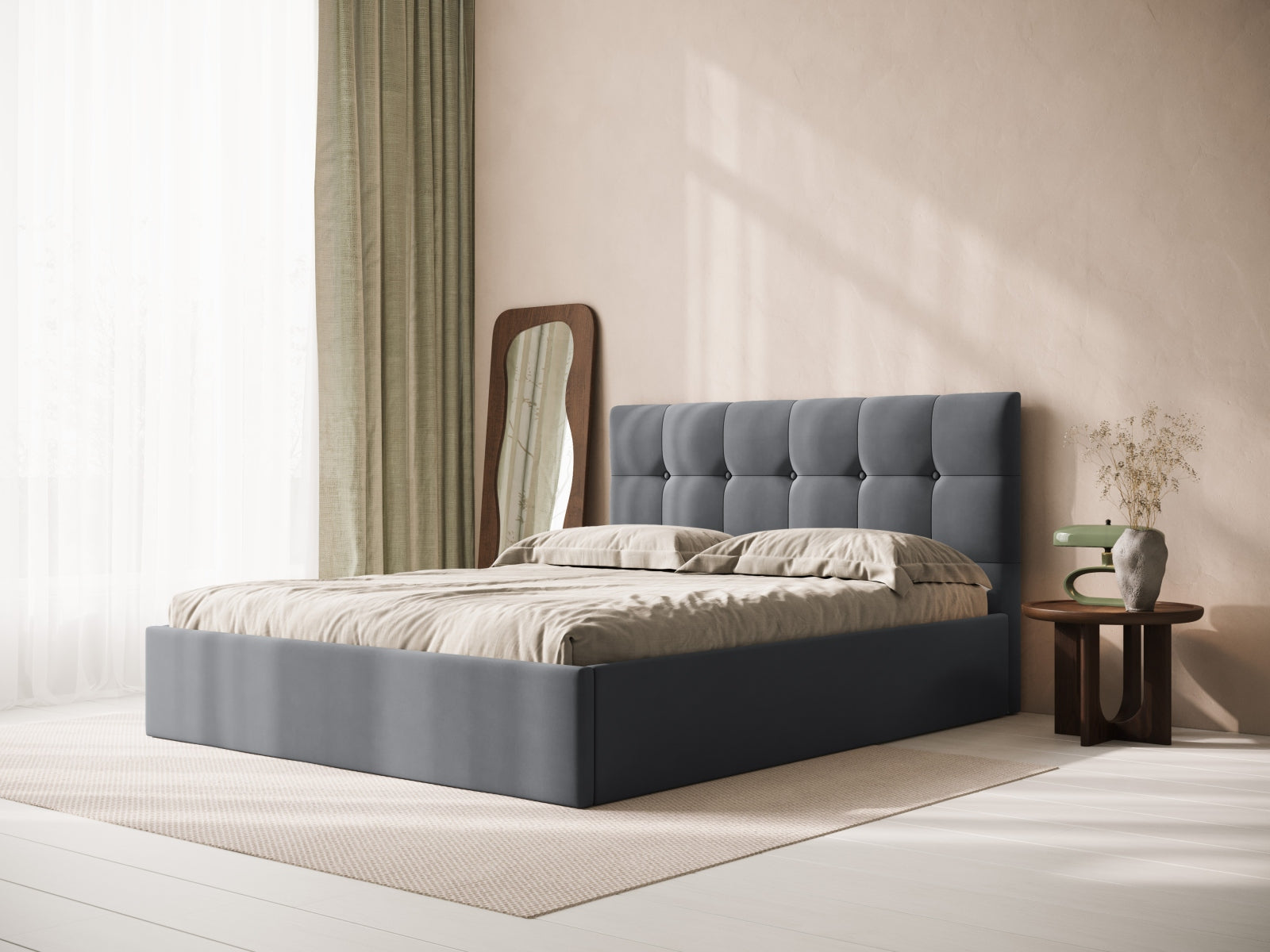 Entdecken Sie das elegante Phaedra Velour Kopfteil von Micadoni – modernes Design trifft auf praktischen Stauraum für Ihr Schlafzimmer.