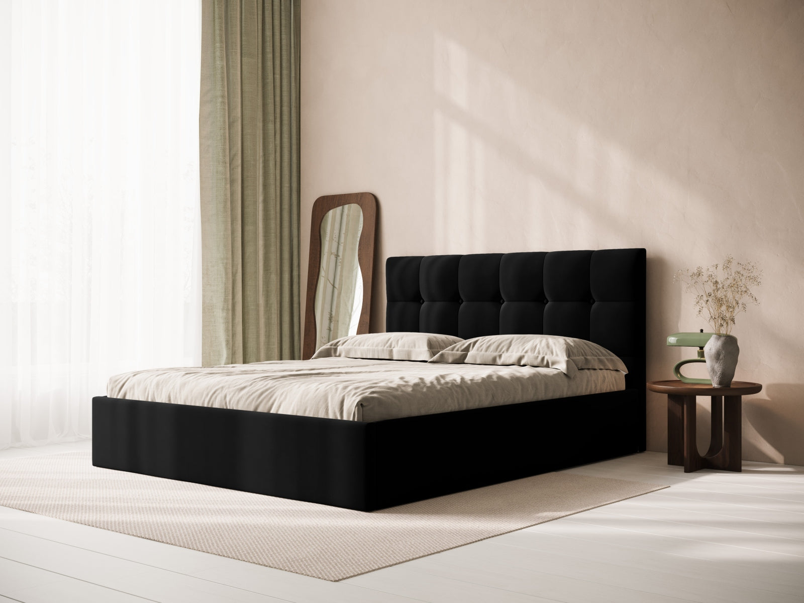 Elegantes Phaedra Velour Kopfteil in tiefem Schwarz-Bluvel, ideal für ein modernes Schlafzimmer-Design und geschmackvolle Einrichtung.