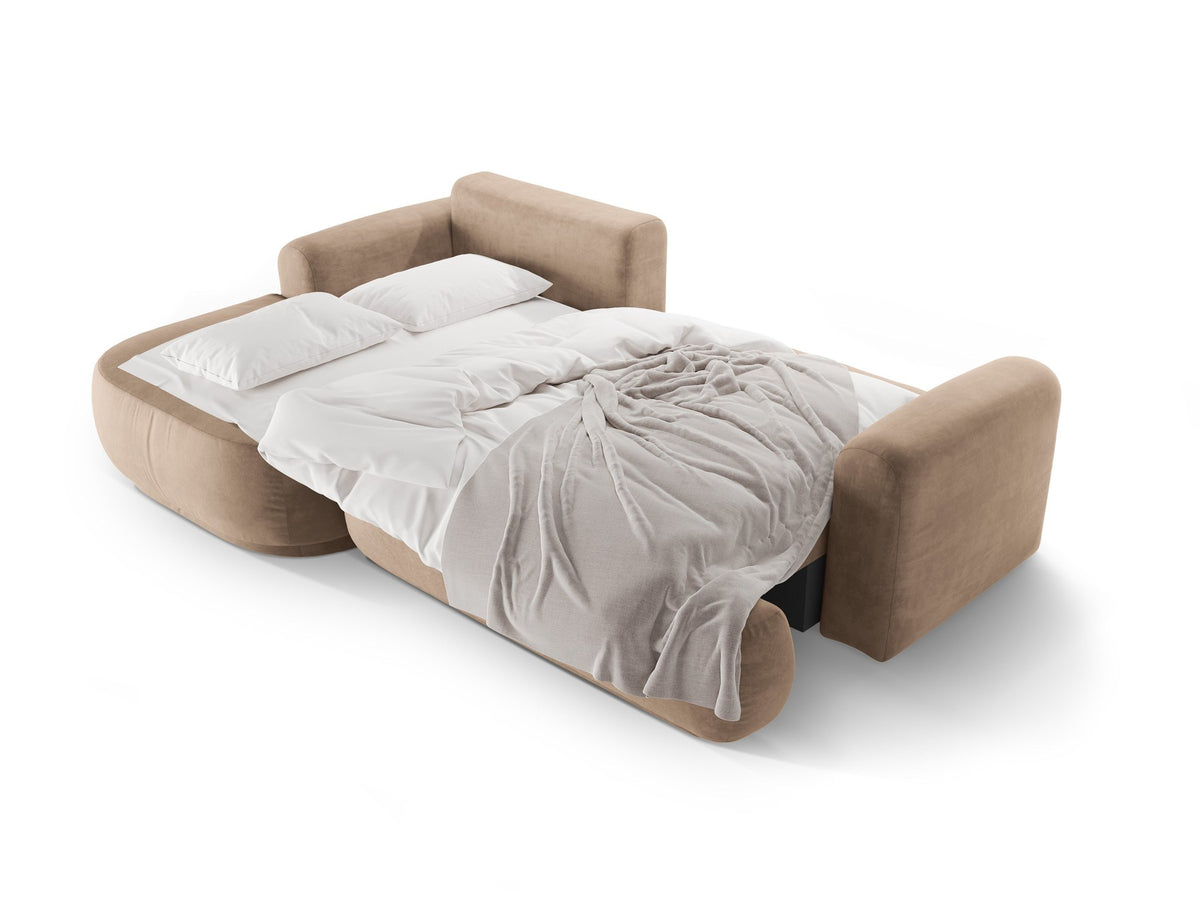Ecksofa Ella von Micadoni in Leichtes Beige mit Veloursstoff-Bezug, schwarzen Kunststoffbeinen und ausklappbarer Liegefläche links, Retro-Form.