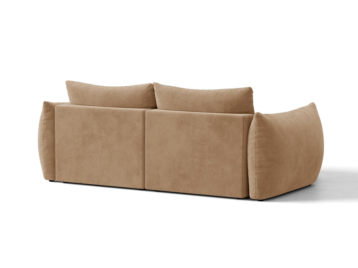 Ecksofa Bloom in Sand mit Velours-Bezug, schwarzen Kunststoffbeinen und ausklappbarer Schlaffunktion samt Bettkasten unter der Sitzfläche.